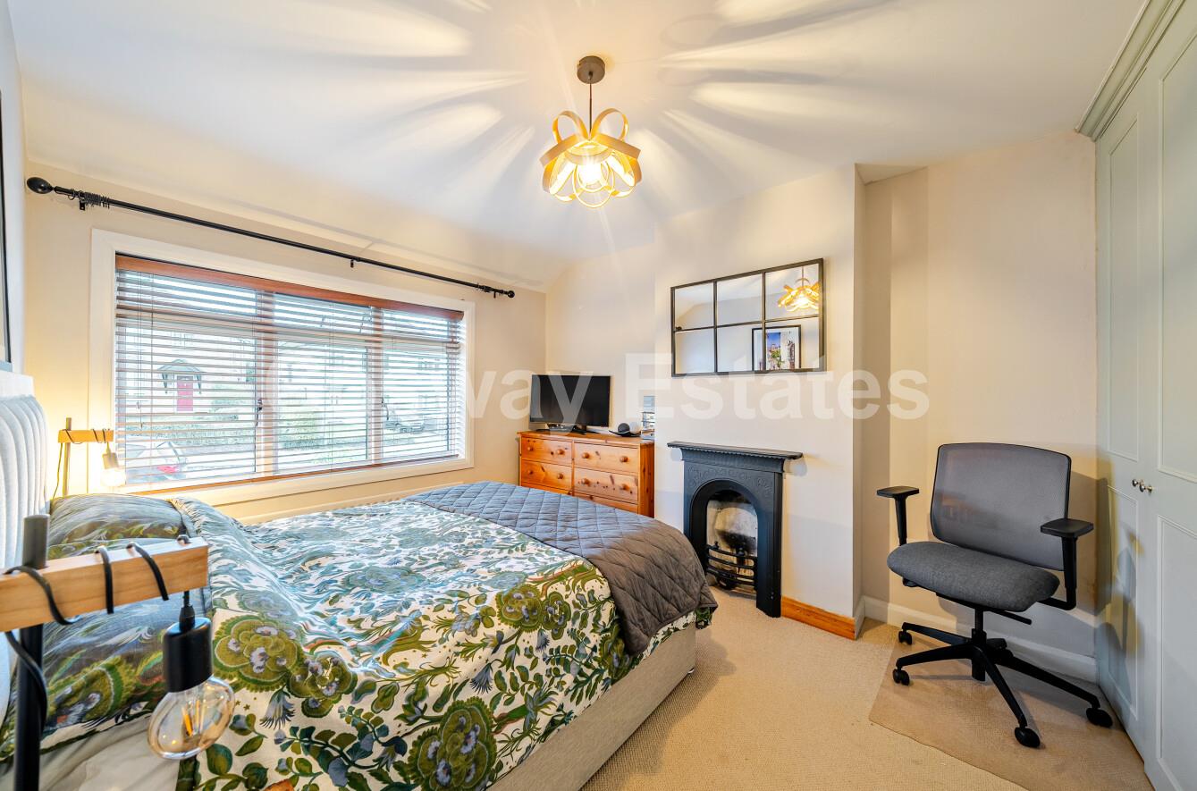 Woodcote Avenue, Mill Hill, NW7, London